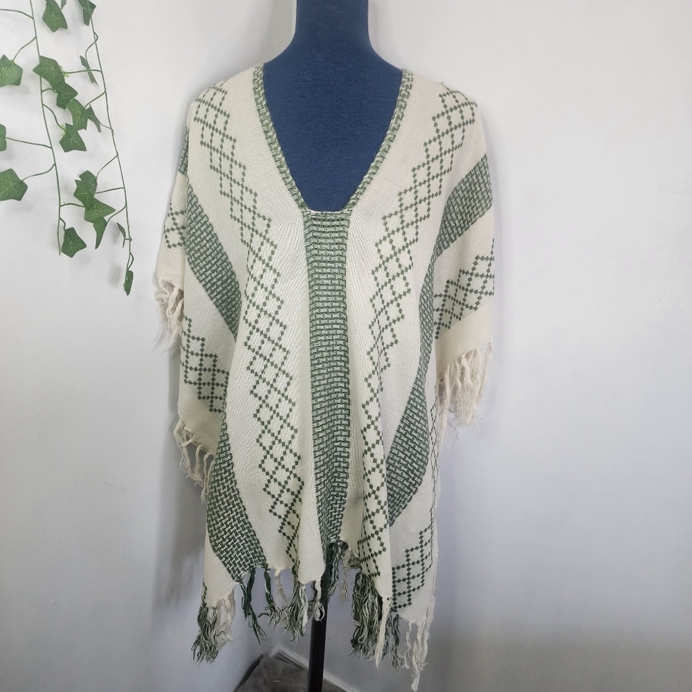 Boho LA Hearts Green Ivory Poncho with Fringe